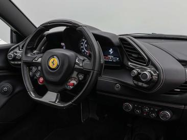 Ferrari 488 — photo 33