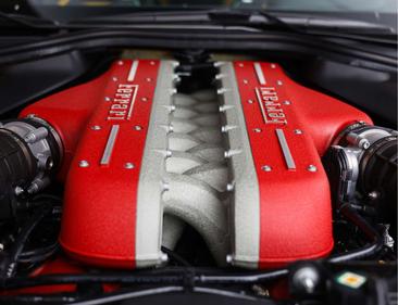 Ferrari GTC4Lusso — photo 23