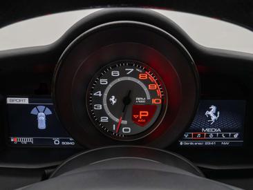 Ferrari 488 — photo 37