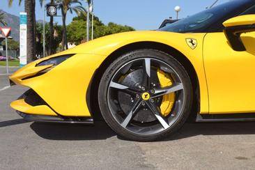 Ferrari SF90 Stradale — photo 31