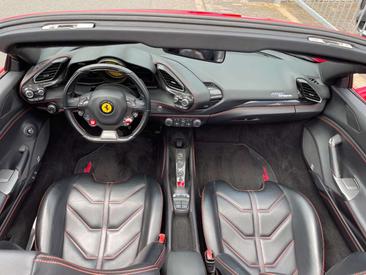 Ferrari 488 — photo 19