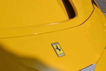 Ferrari SF90 Stradale — photo 33