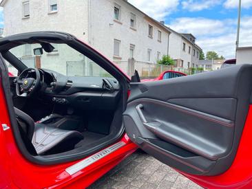 Ferrari 488 — photo 23