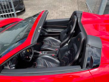 Ferrari 488 — photo 25