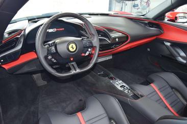 Ferrari SF90 Spider — photo 4