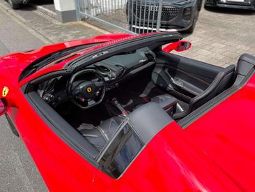Ferrari 488 — photo 28