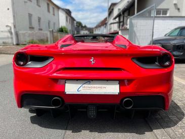 Ferrari 488 — photo 29