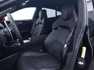 Ferrari Purosangue — photo 12
