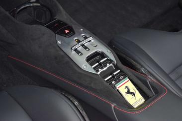 Ferrari SF90 Spider — photo 9