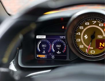 Ferrari GTC4Lusso — photo 45
