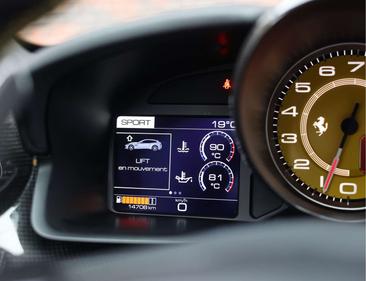 Ferrari GTC4Lusso — photo 46