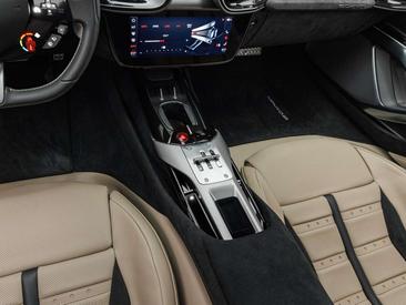 Ferrari 12 Cilindri — photo 13