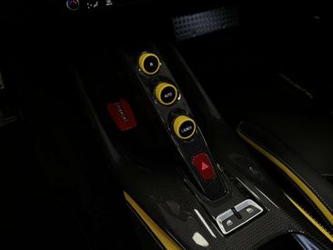 Ferrari 812 Superfast — photo 12