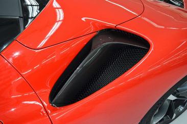Ferrari SF90 Spider — photo 16