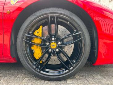 Ferrari 488 — photo 37