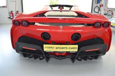 Ferrari SF90 Spider — photo 19
