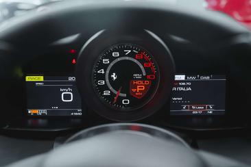 Ferrari 488 GTB — photo 8