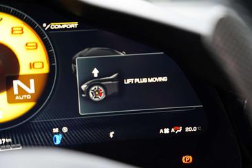Ferrari Purosangue — photo 12
