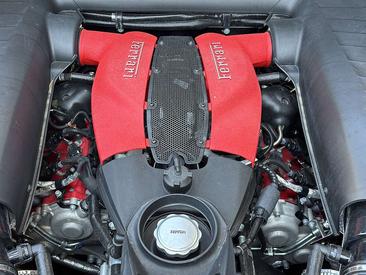 Ferrari F8 Tributo — photo 22