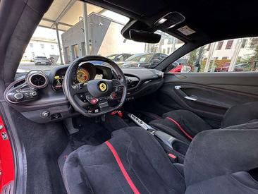 Ferrari F8 Tributo — photo 32