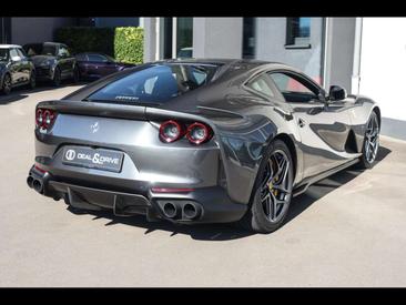 Ferrari 812 Superfast — photo 6