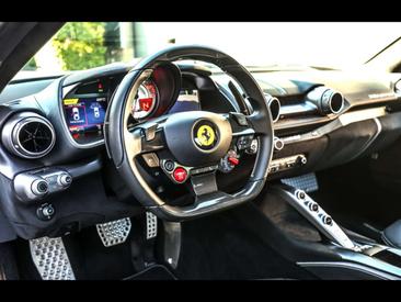 Ferrari 812 Superfast — photo 9