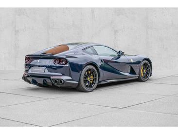 Ferrari 812 Superfast — photo 4