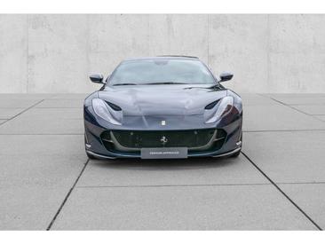 Ferrari 812 Superfast — photo 7