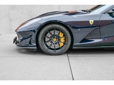 Ferrari 812 Superfast — photo 8