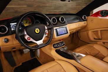 Ferrari California — photo 3