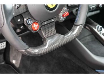 Ferrari 812 Superfast — photo 17