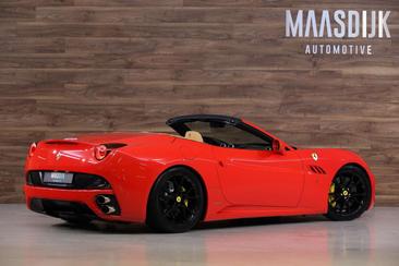 Ferrari California — photo 9