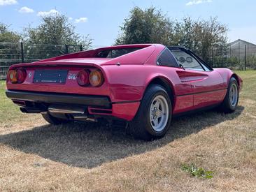 Ferrari 308 GTS — photo 10