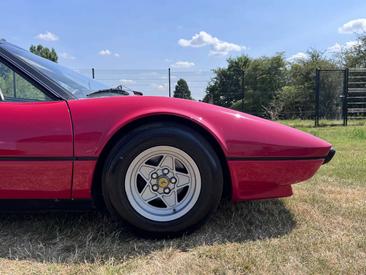 Ferrari 308 GTS — photo 13