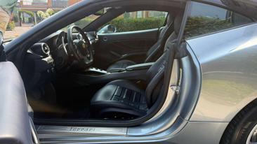 Ferrari California — photo 9