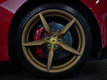 Ferrari F8 Tributo — photo 27