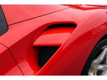 Ferrari 488 — photo 11