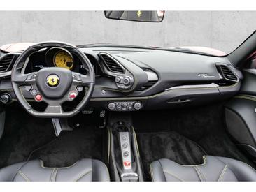Ferrari 488 — photo 12