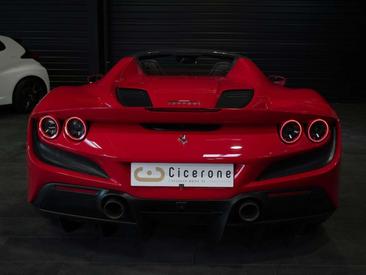 Ferrari F8 Tributo — photo 30