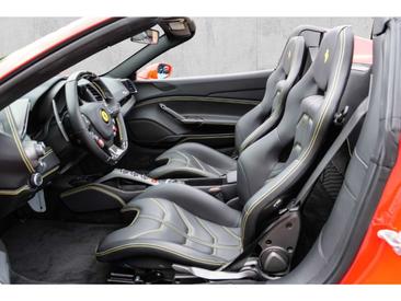 Ferrari 488 — photo 14