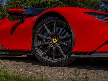 Ferrari SF90 Stradale — photo 22