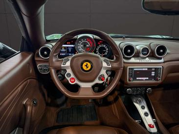 Ferrari California — photo 10