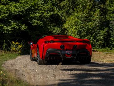 Ferrari SF90 Stradale — photo 25