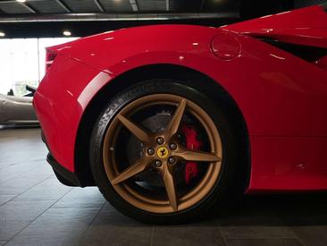 Ferrari F8 Tributo — photo 34