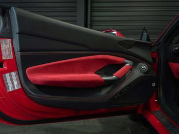 Ferrari F8 Tributo — photo 35