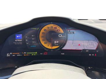 Ferrari SF90 Spider — photo 10