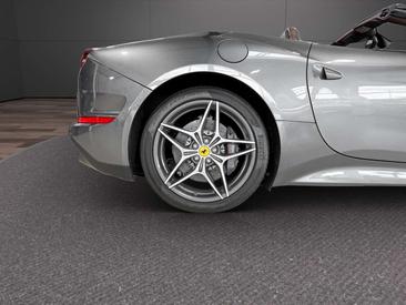 Ferrari California — photo 21