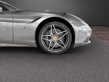 Ferrari California — photo 22