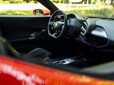 Ferrari SF90 Stradale — photo 42