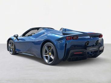 Ferrari SF90 Spider — photo 19